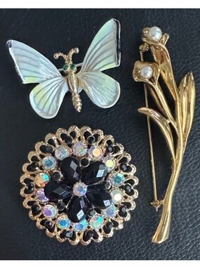 Classic 3 Piece Gold-Tone Floral & Butterfly Brooch Set - Black, White, Gold